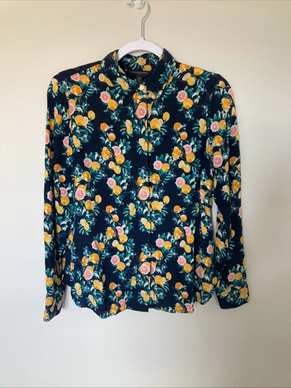Banana Republic citrus print silk long sleeve blouse XS Navy Office Casual